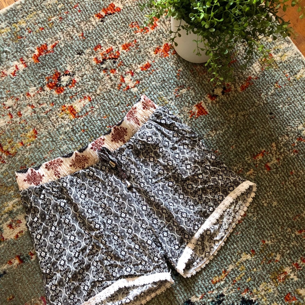 Boho patterned shorts